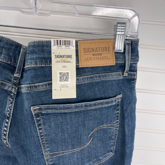 BRAND NEW Levi Strauss Gold Signature Totally Shaping Skinny Jean 14L - Picture 6 of 9